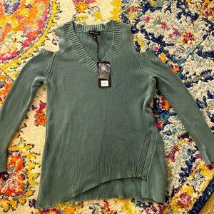 Rock& Republic off the shoulders sweater